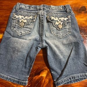 Request sz 10, girls long shorts